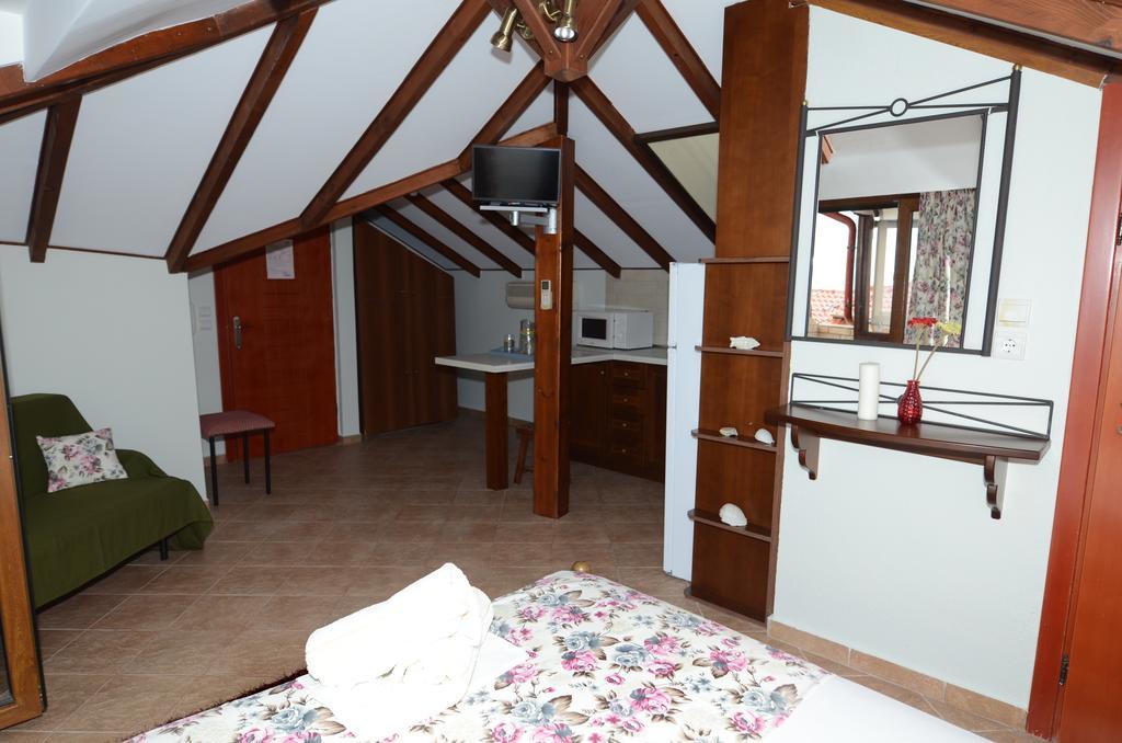 Nostos Rooms Амоляни Екстериор снимка